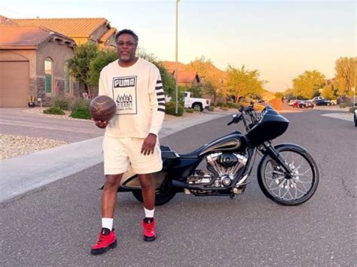 Cedric Ceballos Biography, Age, Height, Wife, Net Worth, Family